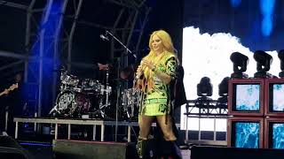 Download lagu Avril Lavigne Live in Manchester 2024 - Head above water ( full song ) mp3 Download lagu Avril Lavigne Live in Manchester 2024 - Head above water ( full song ) mp3