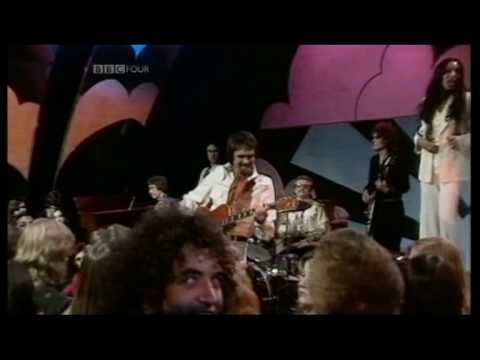 DUANE EDDY - Play Me Like You Play Your Guitar  (1975) UK TV Top Of The Pops Performance) ~ HIGH QUALITY HQ ~