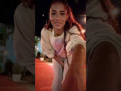 Drop a 🌹 if you’re still rocking with Somebody! #somebody #jeremih #natalielarose #rnb #nostalgia