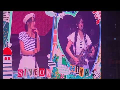 [4K] 260606 위버스콘(KSPO DOME) QWER 스페셜무대 공연 (싹쓰리 - 다시 여기 바닷가) 와이드 직캠 (좀 멀어서 흔들림 주의...)