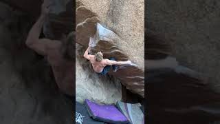 Video thumbnail of Rail Shark, V11. Joshua Tree