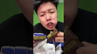 Download lagu FINALLY TRY THE AUTHENTIC DUBAI CHOCOLATE!! mp3