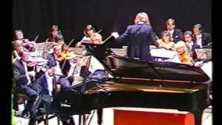 Chopin Conc. n.2 III mov. pianista Andrea Serafini.wmv