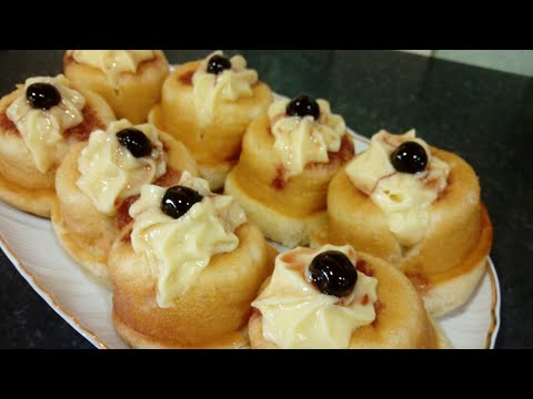 Baba' al rum con crema pasticcera. Ricetta veloce con una sola lievitazione.
