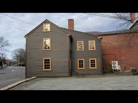 Explore Salem MA with a Local: 360 degrees of history