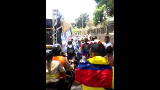 preview picture of video 'henrique Capriles en San Juan de los morros 8 abril! hay un camino'