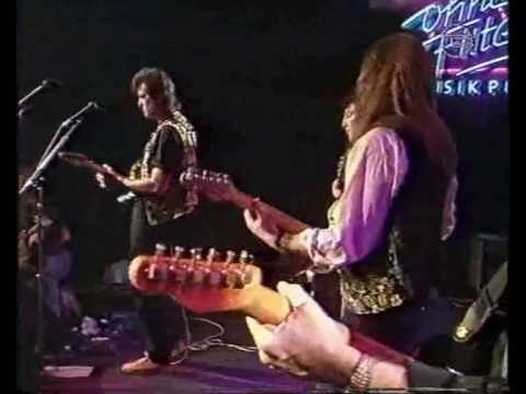 The Hellecasters - Back on Terra Firma & Sweet Dreams