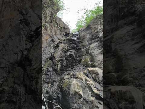 Formações rochosas no percurso do Rio Salgadinho, PE.