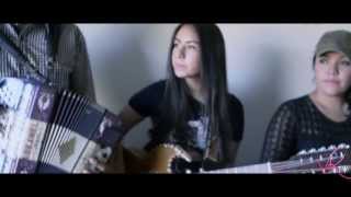 &quot;El Columpio&quot; Con Tololoche - VILLA 5