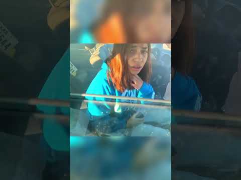 دراج يساعد فتاة في موقف بطولي! 🤯