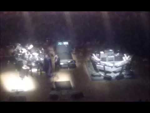 Yes Miscellany: 2/25/04 - Rockline with Jon Anderson 4/6 - Long Distance Runaround (acoustic)