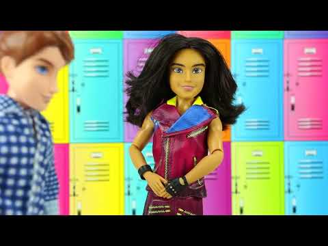 Ben Picks Mal or Audrey as Girlfriend and Gets a Spell from Maleficent. DisneyToysFan