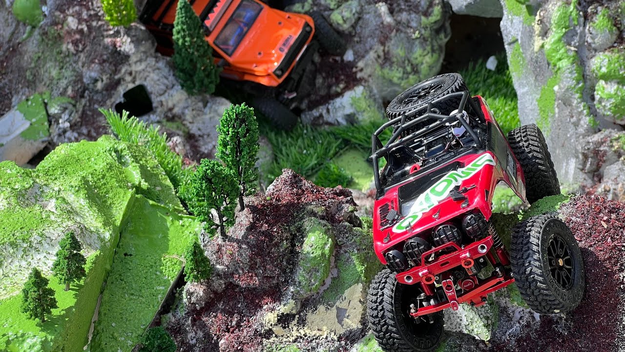 1:24 scale Recycled built Modular mini Crawler Course first session