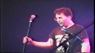 They Might Be Giants - 32 Footsteps LIVE 1990
