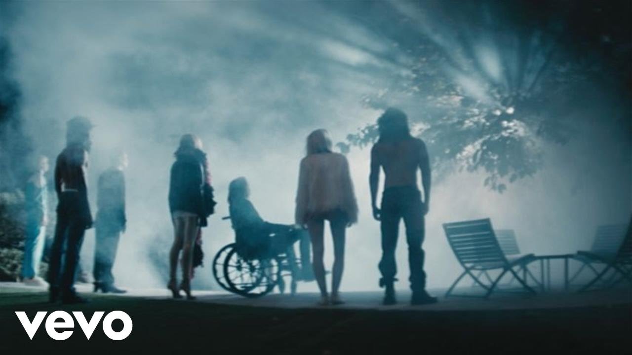 Bishop Briggs — Wild Horses