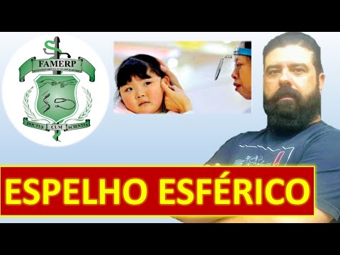 Famerp 2022 Questão 68   A figura mostra uma médica com um disco preso em sua