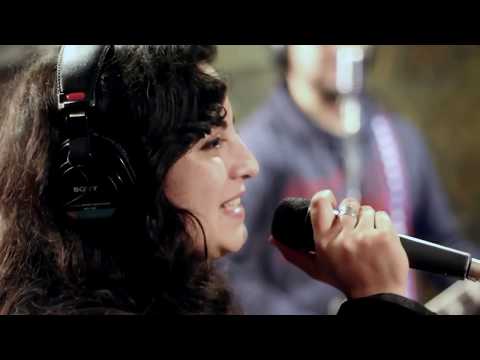 La Mano Fayuka - Levantate - Sesiones Cisne Negro