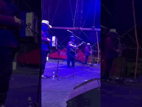 LA BURRA OREJONA en vivo desde la feria de rio bravo 2025