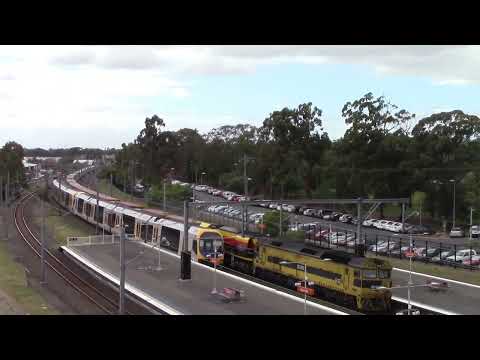 G513 BRM002 on Freight passes Oscar at Seven Hills