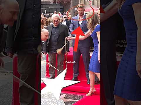 Chris Hemsworth Is Honored With Star At Hollywood Walk Of Fame🔥