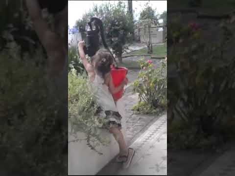 bomba de agua antigua para extraer agua. Rauch provincia dr Buenos Aires