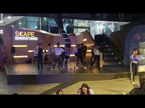 Kpop Dance Off Vol 109: MOMOLAND - I'm So Hot