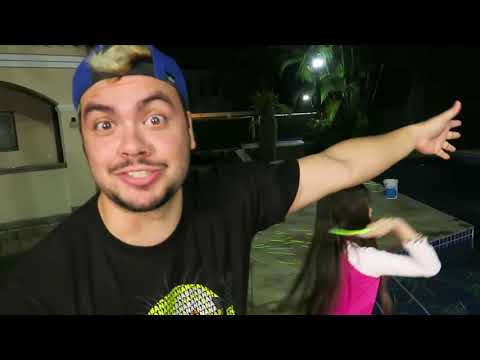 02  FIZEMOS UMA PISCINA QUE BRILHA NO ESCURO COM NEON   pool