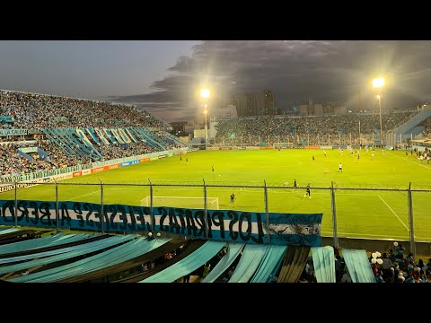 "Hinchada de BELGRANO vs Smsj || Recibimiento, globo aerostático y fuegos artificiales || carnaBal" Barra: Los Piratas Celestes de Alberdi • Club: Belgrano