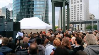 preview picture of video 'Montagsdemo 21.04.14 Potsdamer Platz Berlin'