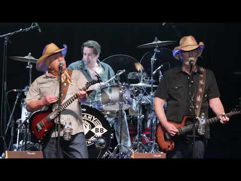 Bellamy Brothers - No Country Music For Old Men - LIVE