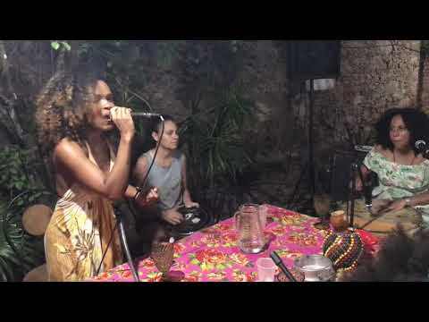 Moça prosa e Dandara Alves