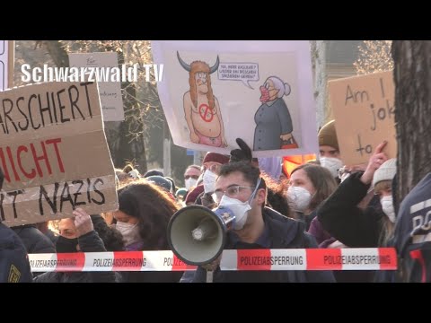 🚨😷 C-Demo Freiburg 22.01.2022: Verbaler Austausch zwischen Teilnehmern des Aufzugs und deren Gegnern