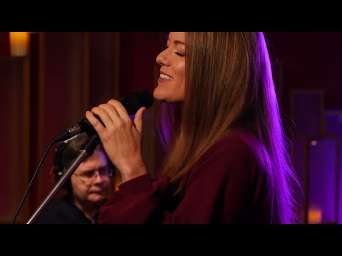 Emilie-Claire Barlow ~ Des croissants de soleil ~ Orange Lounge Session