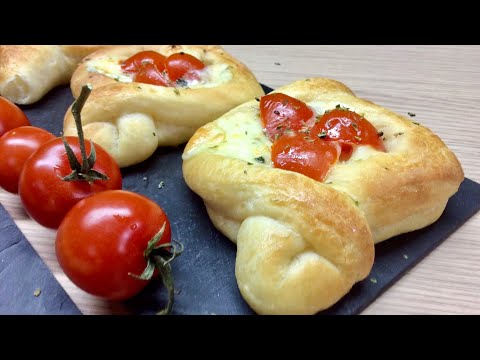 BRIOCHES CAPRESE POMODORO E MOZZARELLA SOFFICISSIME ricetta facile - TUTTI A TAVOLA