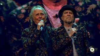 Joan Manuel Serrat ft. Joaquín Sabina - No hago otra cosa que pensar en ti | No hay dos sin tres