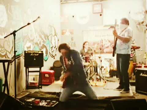 EXTRAVASO (solo Marcelo Renegado) Banda RENEGADOS Além dos Rótulos