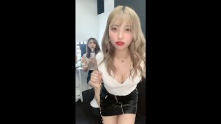 【TikTokまとめ】スタイルのいい金髪美女２人