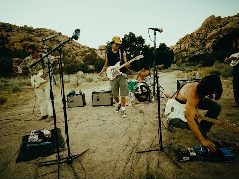 Saint Luna - Half Full Glass of Wine (Tame Impala Cover) [Live in the desert]