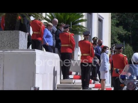 Përfundon takimi Merkel-Rama në Pallatin e Brigadave, tani takimi me krerët e qeverive të Ballkanit