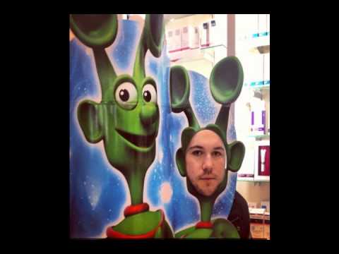 Stasiak '2cztery7' - rozpoznaj [kosmiczny ludzik] (MARSJANEK)