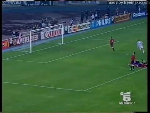 Great pass by Zinedine Zidane. 1996 Juventus - Manchester United (1:0)