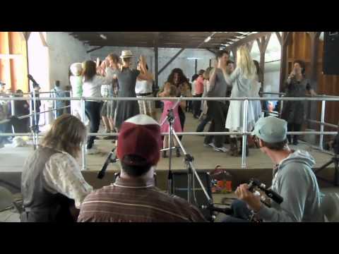 Triple Chicken Foot Squaredance @ Topanga Banjo Fiddle Contest Paramount Ranch CA 5-15-11