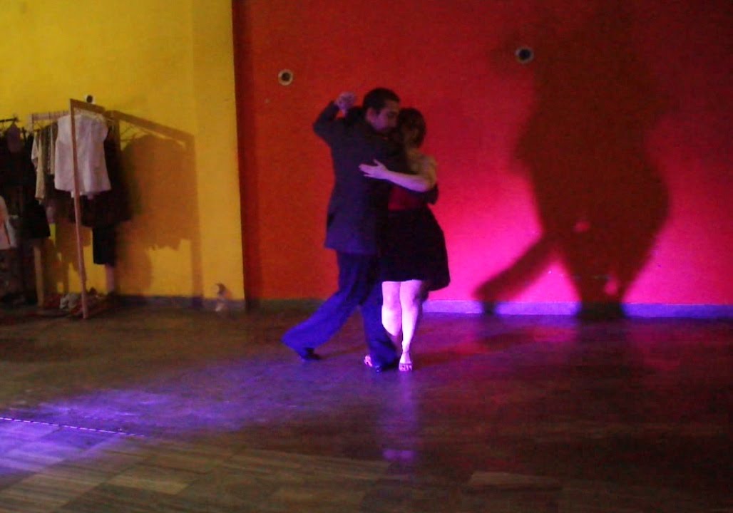 Lindemberg Carvalho e Roberta Barreto - Morena (Esteban Morgado)