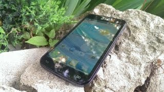 LG P715 Optimus L7 II Dual (White) - відео 3