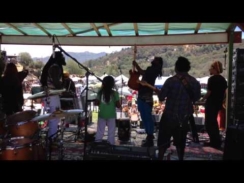 Jahgun with Ladee Dred/Reggae Motion - live at Reggae on the Mountain 2014