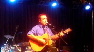 John Williamson sings "Island of Oceans"