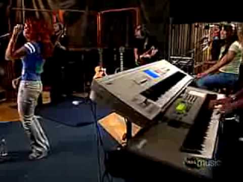 He wasn't man enough (AOL Sessions) - Toni Braxton