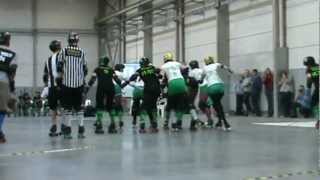 preview picture of video 'Roller Derby (Bad Bunny Rollers (Menen vs Brussels Derby Pixies) 2'