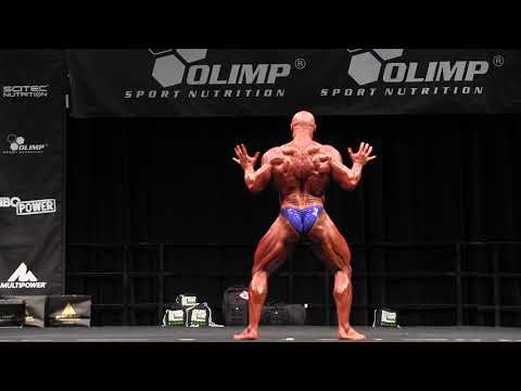 Horst Wetterau Posing @Int Deutsche Meisterschaft 2017