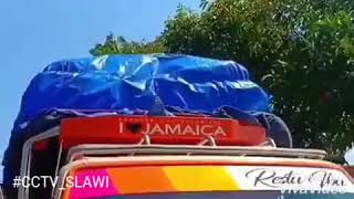 Download lagu BISANE MUNG NYAWANG. BARENG TRUCK MBOIS mp3